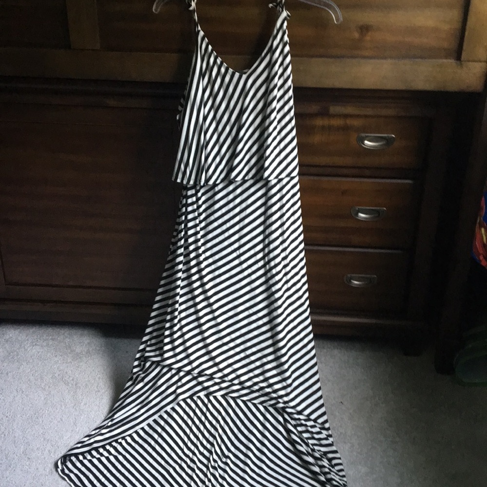Black & white size L long dress (up down hem)